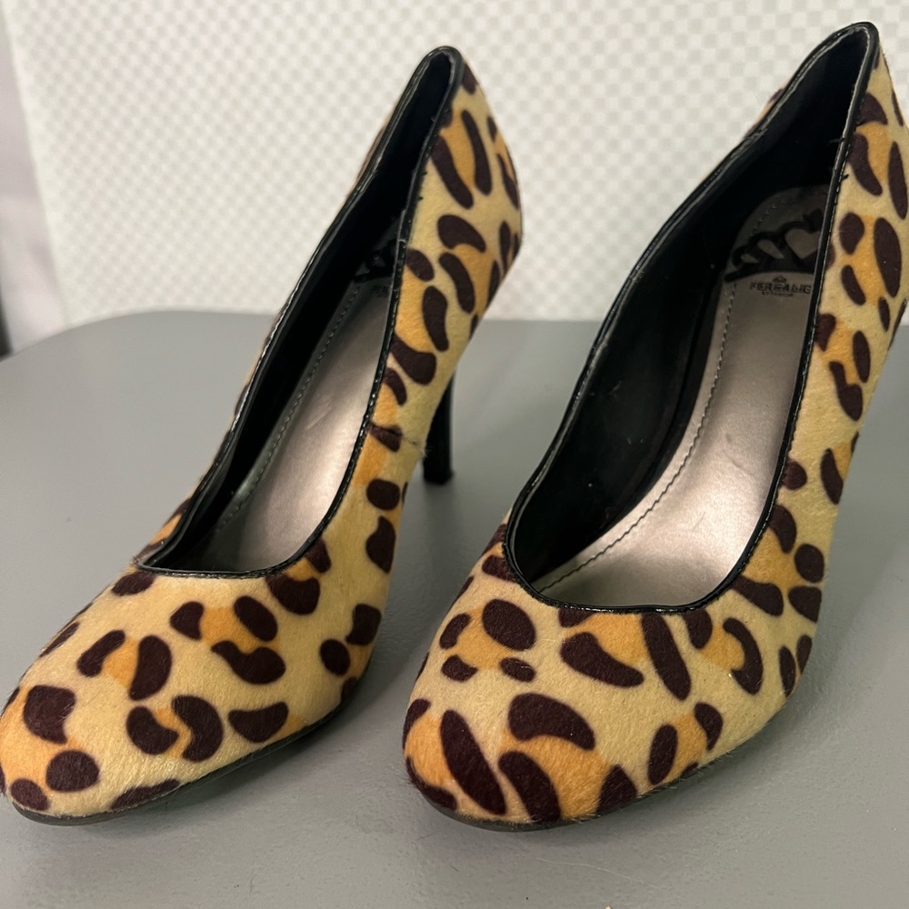Fergalicious by Ferga 6M Utopia Leopard high heels (Worn Once) Mint‎